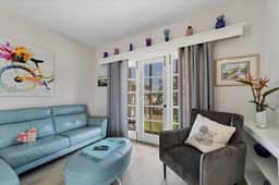 Sweet Daisy in Southside Village, Sarasota Florida