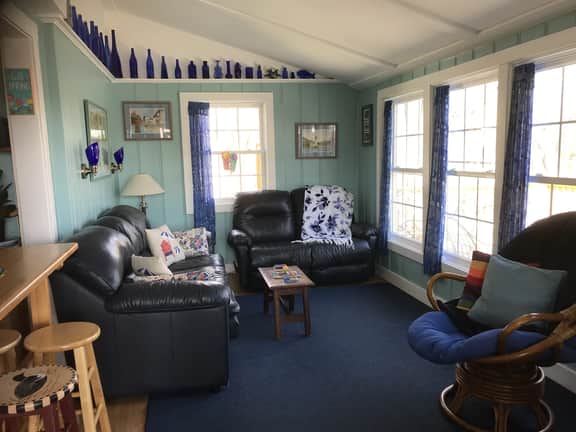 Waterfront Wolfeboro Bird House Cottage