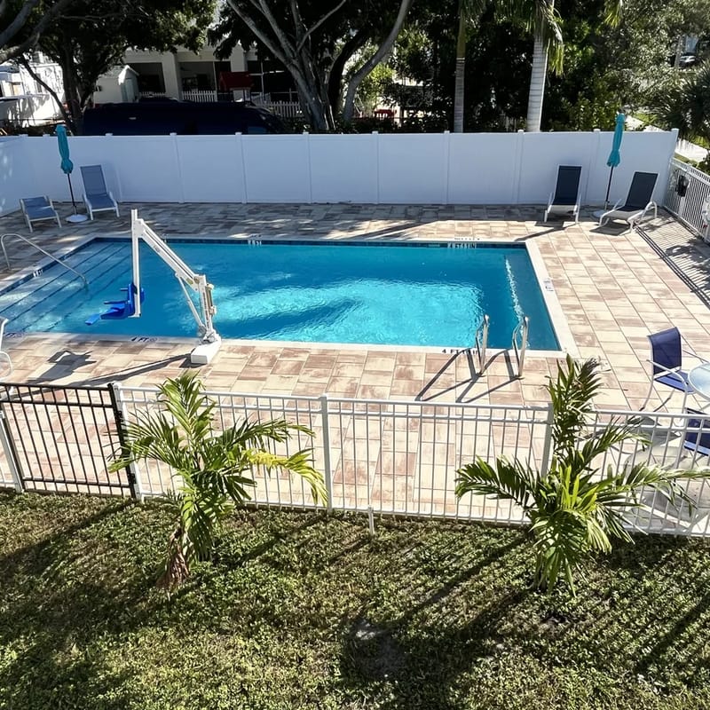 Comfy Coastal King Apt 🌟on the Hyde Park, Sarasota, Florida