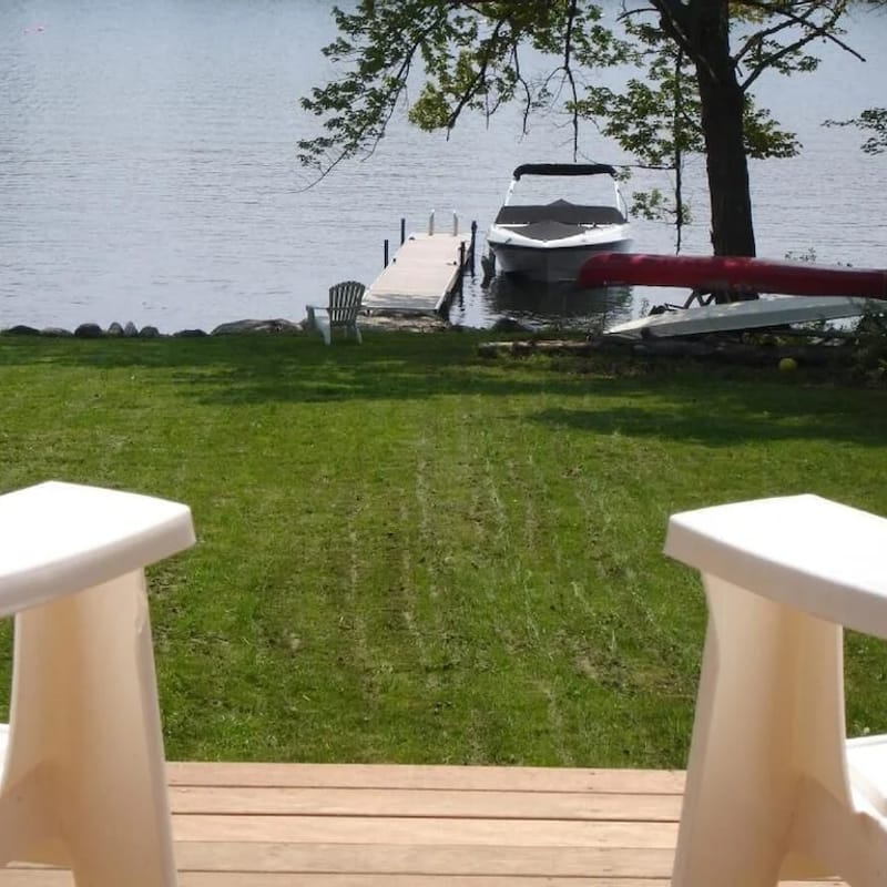 Waterfront Wolfeboro Bird House Cottage